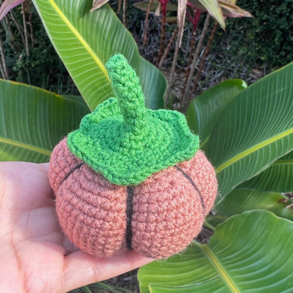 Small Crochet Sunset Halloween Pumpkin Decoration , Soft Stuffed Sunset Pumpkin